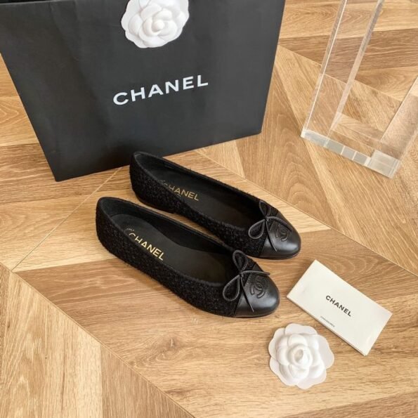 ## Chanel Sneakers: Chic & Sporty Luxury