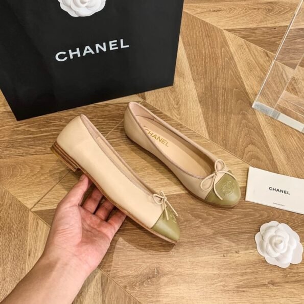 ## Chanel Sneaker: Your Luxury Everyday 👟