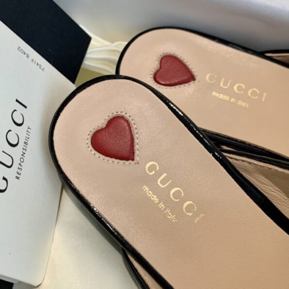 Gucci Flats: Timeless Elegance for Every Step