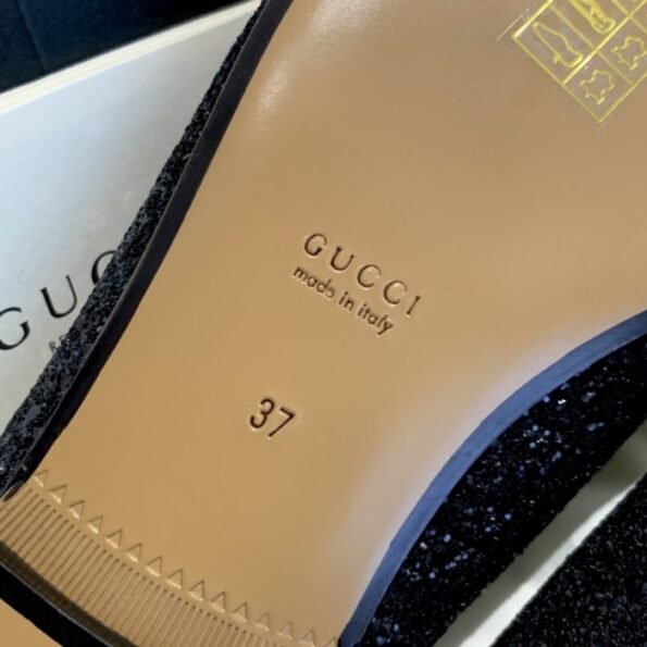 Gucci Flats: Timeless Elegance for Every Step