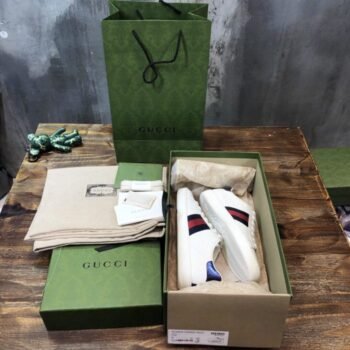 Gucci Flats (Size 44) - Return, Like New!