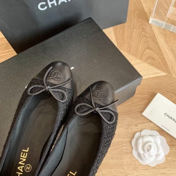 **Pre-Loved Chanel Flats - Size 3, Elegant Style**