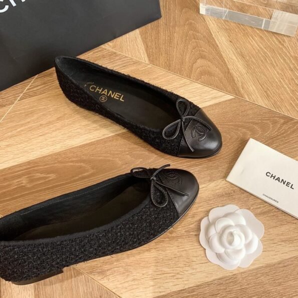 **Pre-Loved Chanel Flats - Size 3, Elegant Style**