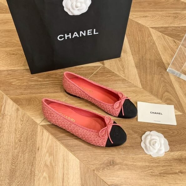 Pre-Loved Chanel Flats - Size 8 - Your Chic Upgrade