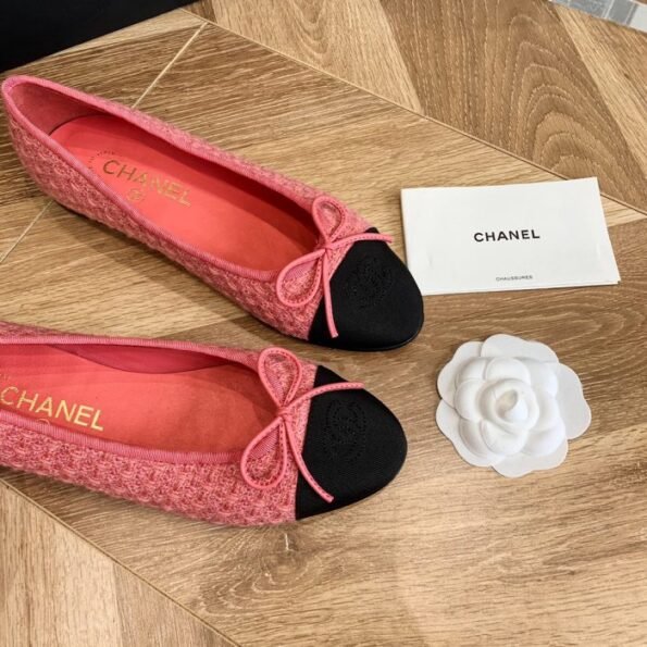 Pre-Loved Chanel Flats - Size 8 - Your Chic Upgrade