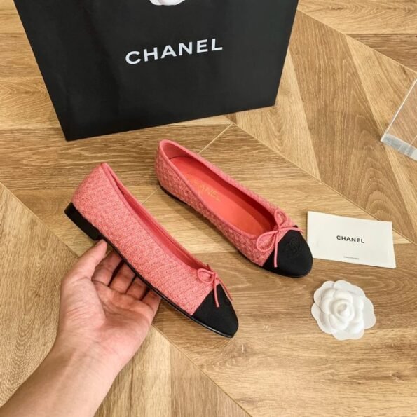 Pre-Loved Chanel Flats - Size 8 - Your Chic Upgrade