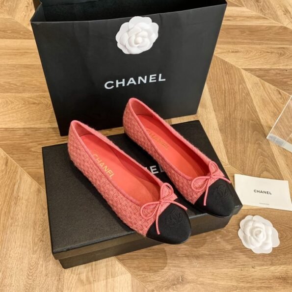 Pre-Loved Chanel Flats - Size 8 - Your Chic Upgrade