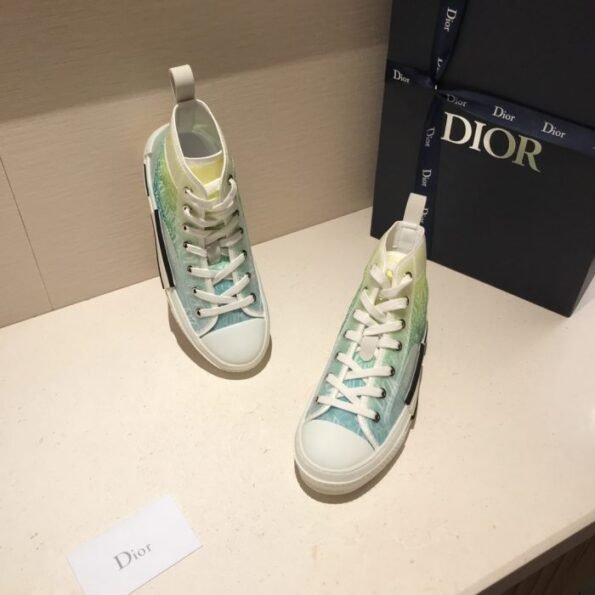 🔥 Dior Sneakers: Size 28, Your Style Upgrade! 🔥