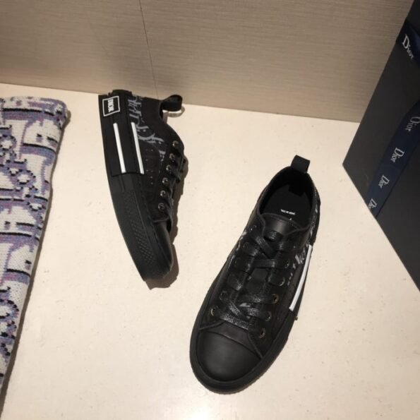 Dior Sneakers Size 35 - Your New Statement Piece