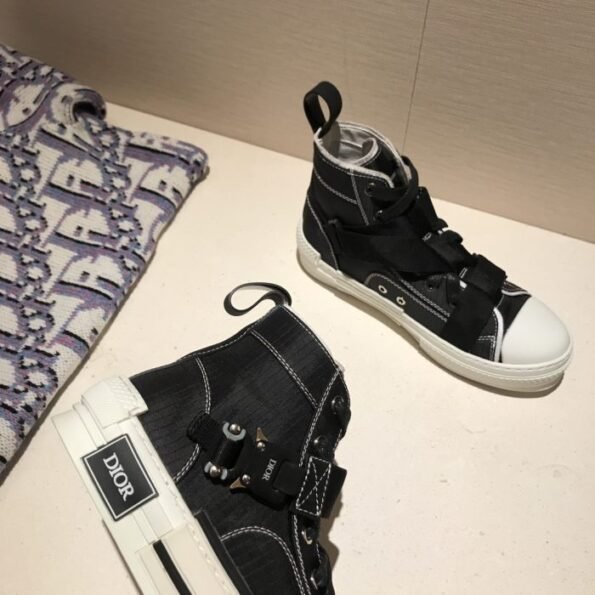 Dior Sneakers 38 - Your Feet Deserve Luxury