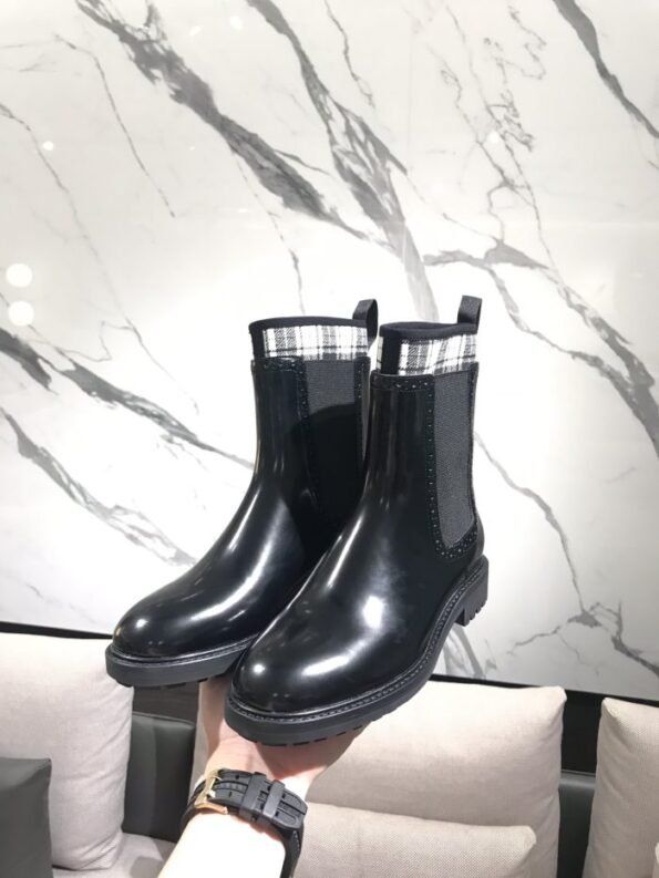 Dior Boots: Chic & Stylish, 16 Returns - Own Your Look!